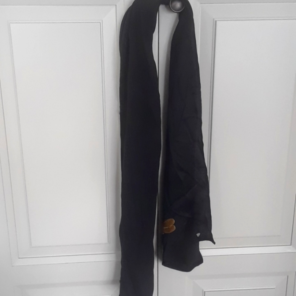 woman's scarf
